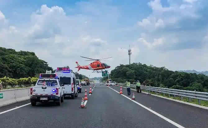 桦川高速公路汽车救援案例